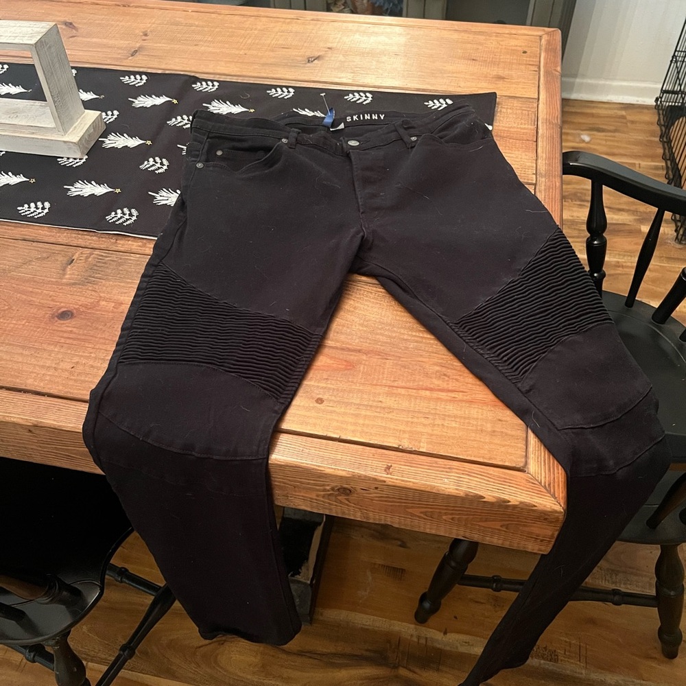 H&M Divided Black Skinny Jeans